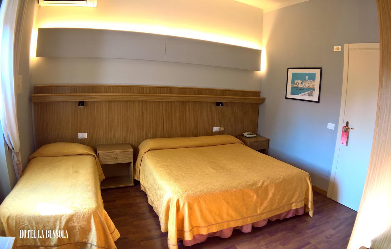 Hotel La Bussola Padenghe sul Garda Bagian luar foto